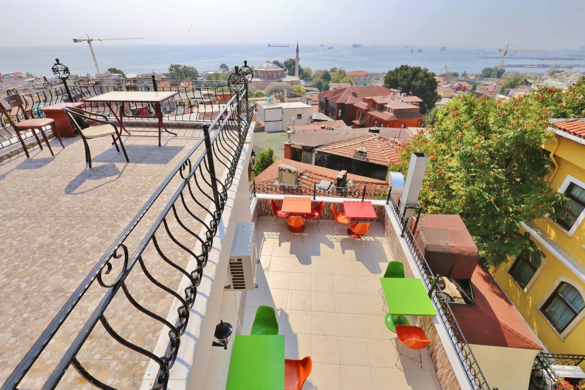 Camelot Apartment Istanbul Bagian luar foto